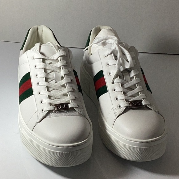 Gucci
Men's Gucci Ace Leather Sneakers - Picture 8 of 16